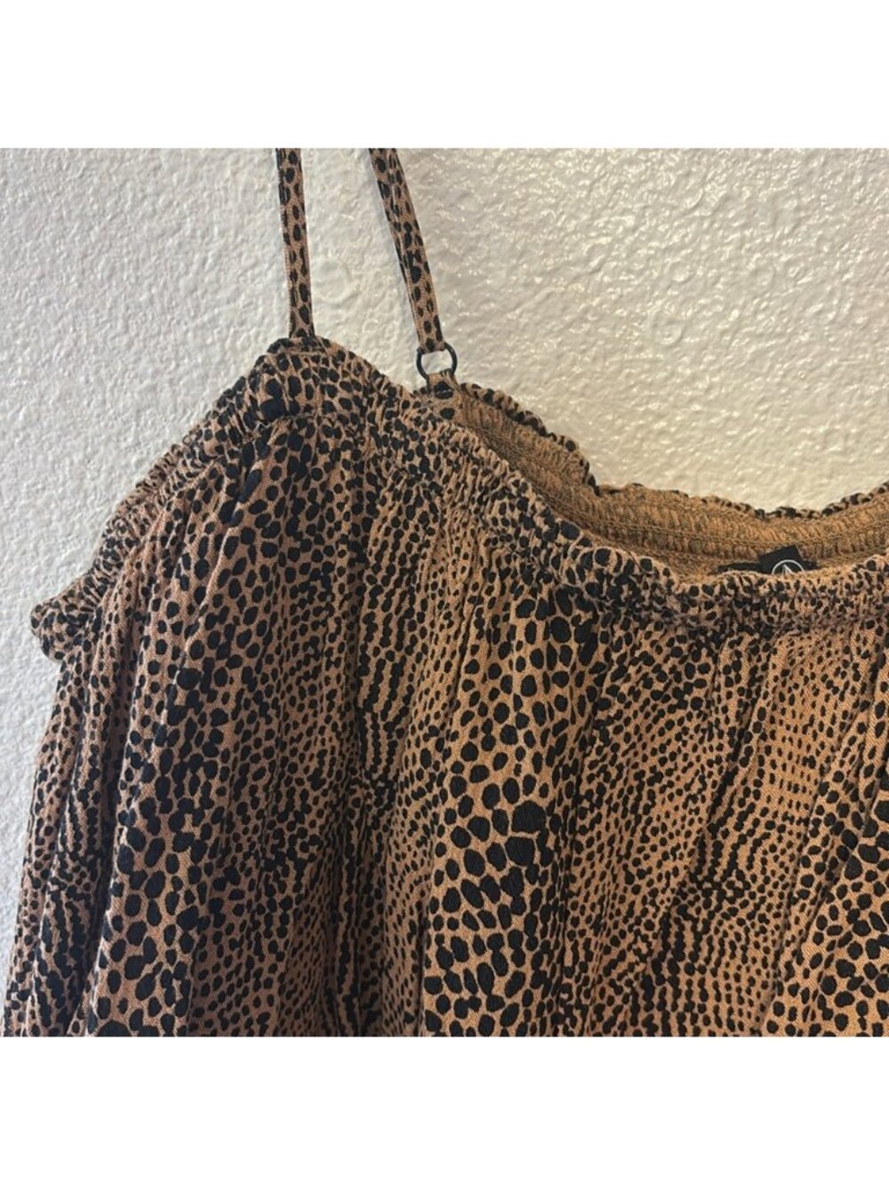 crop top - Picture 2 of 3